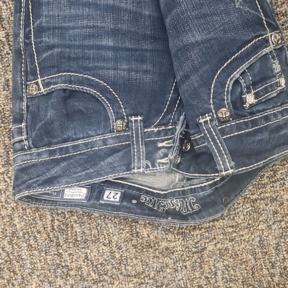 Jeans - Picture 3 of 3